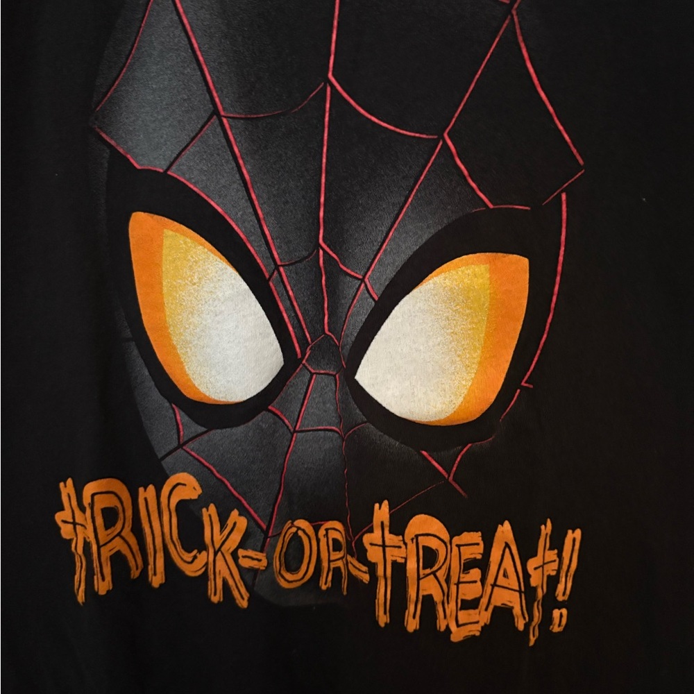 Marvel Spiderman Tee Trick or Treat Gray and Orange Shirt